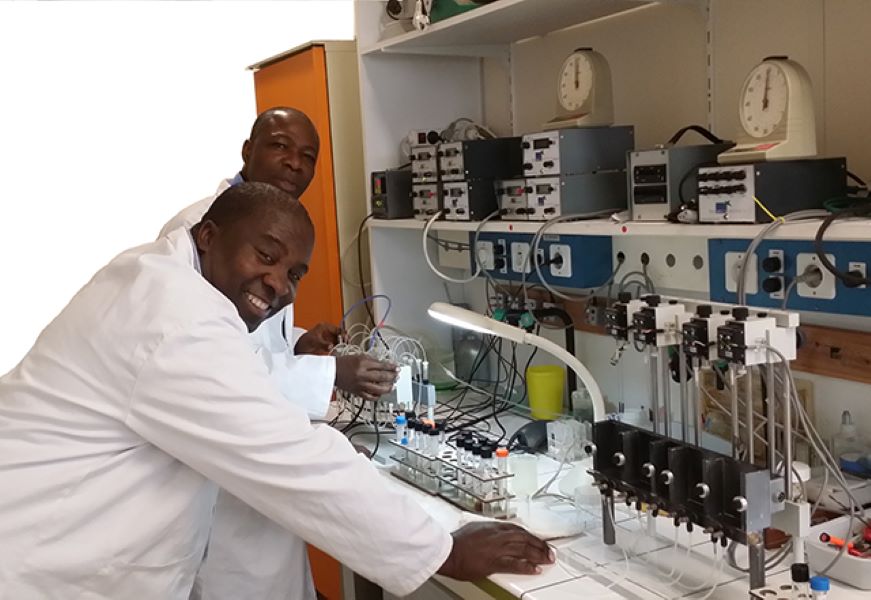 Cameroun : Universités du futur – Le Pr Bruno Eto propose à Paul Biya un modèle 100% technologique pour l’émergence du Cameroun